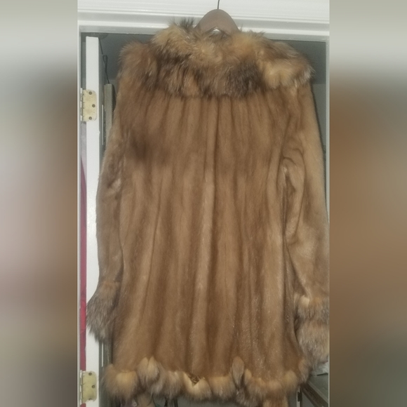 MINK And FOX Fur Coat - Picture 3 of 4